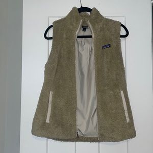 Sherpa Patagonia Vest in Sand
